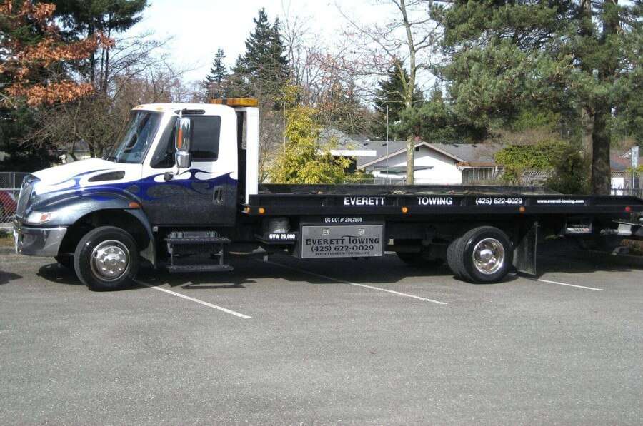 Michael's Everett Towing  Serving Snohomish & Surrounding Counties